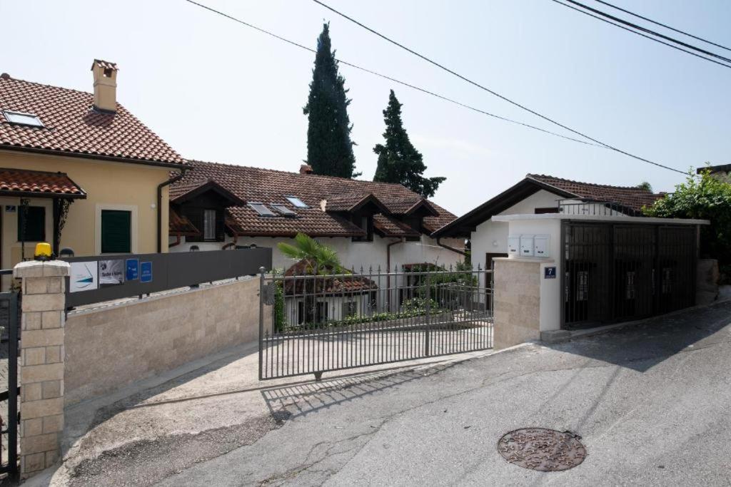 Apartment Tasha'S Home Опатия Екстериор снимка